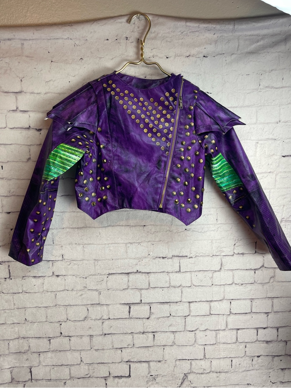 Disney store mal descendants costume size 9/10 - Picture 2 of 7